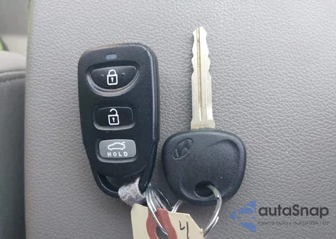 2017 Hyundai Elantra Se z USA, uszkodzony, nr VIN 5NPD84LFXHH159480